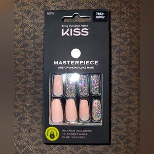 Press on nail bundle